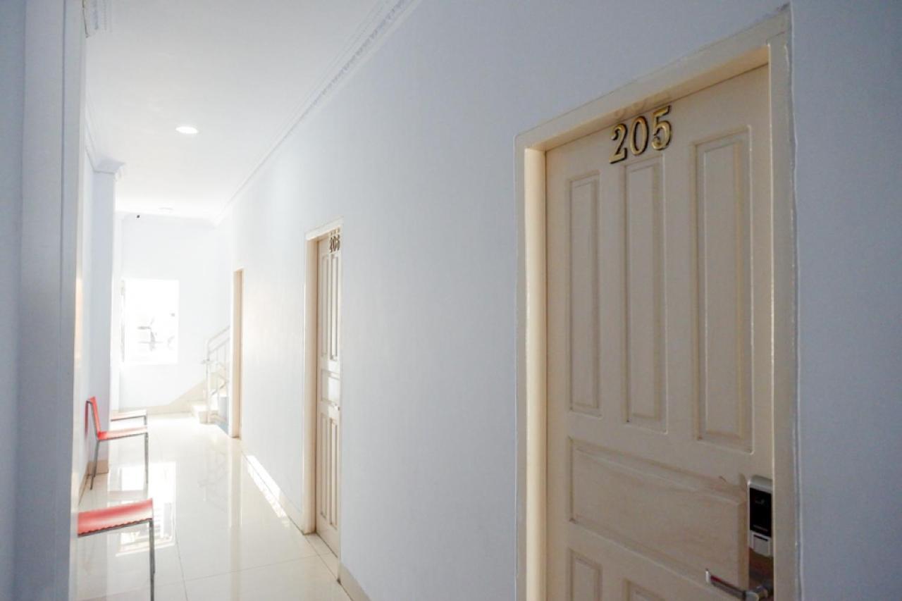 Reddoorz @ Hotel Bravo Pantai Kamali Bau Bau Bau-Bau Exterior foto