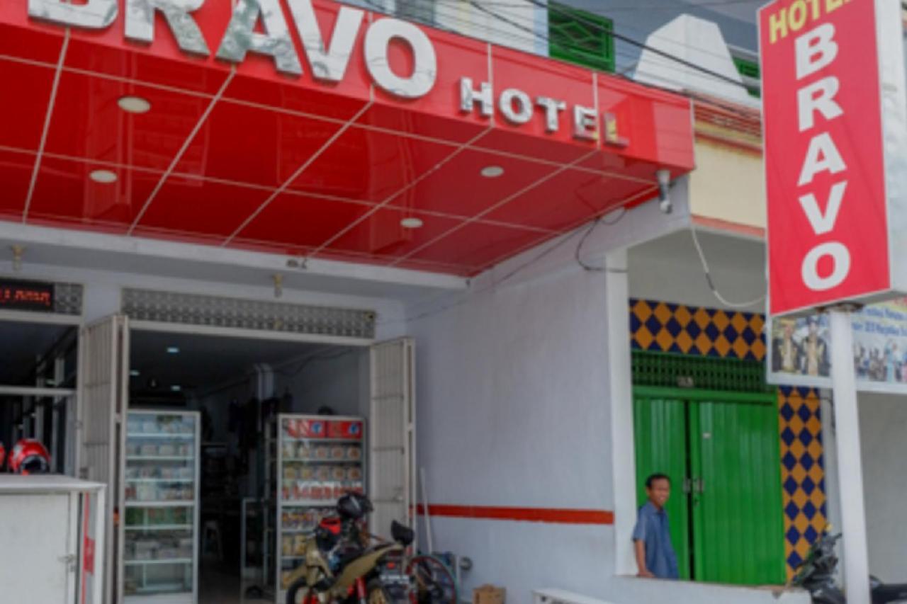 Reddoorz @ Hotel Bravo Pantai Kamali Bau Bau Bau-Bau Exterior foto