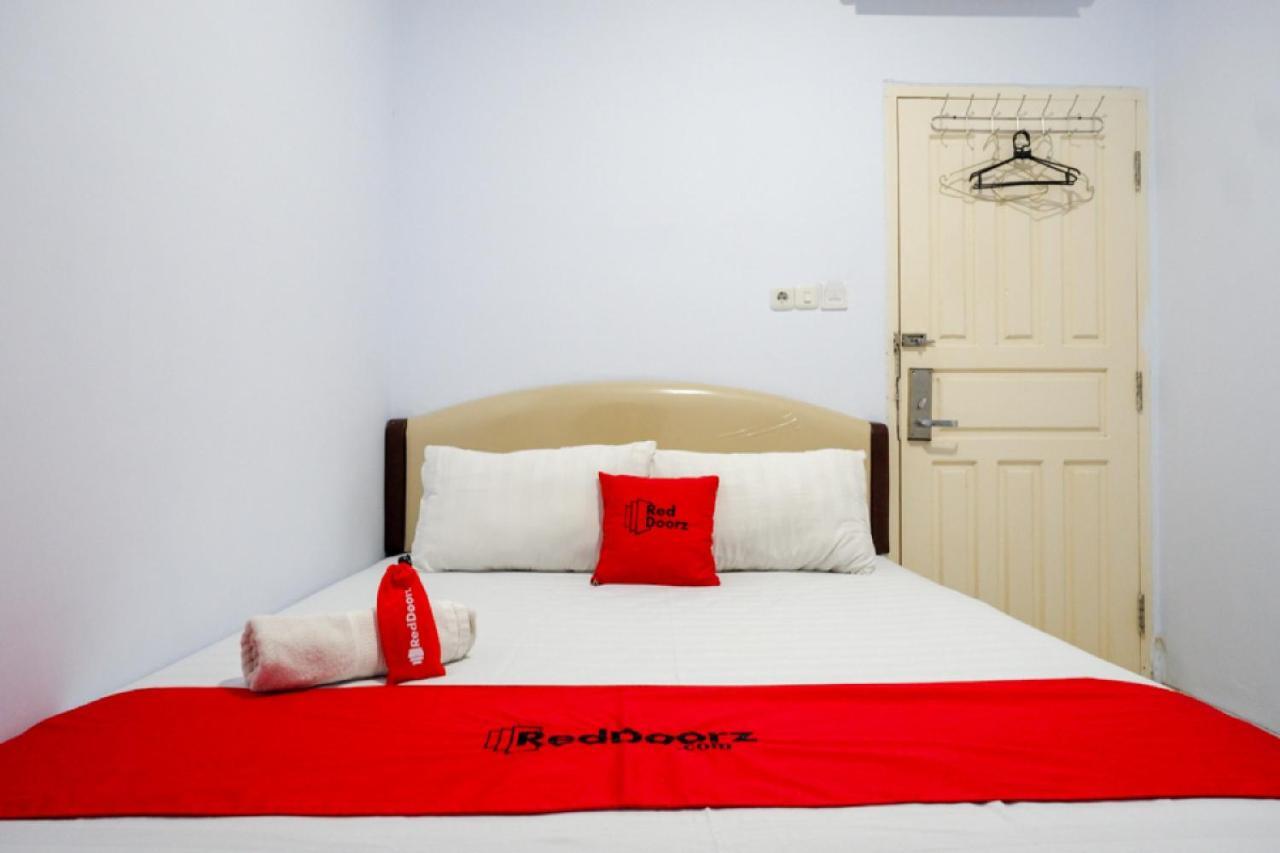 Reddoorz @ Hotel Bravo Pantai Kamali Bau Bau Bau-Bau Exterior foto